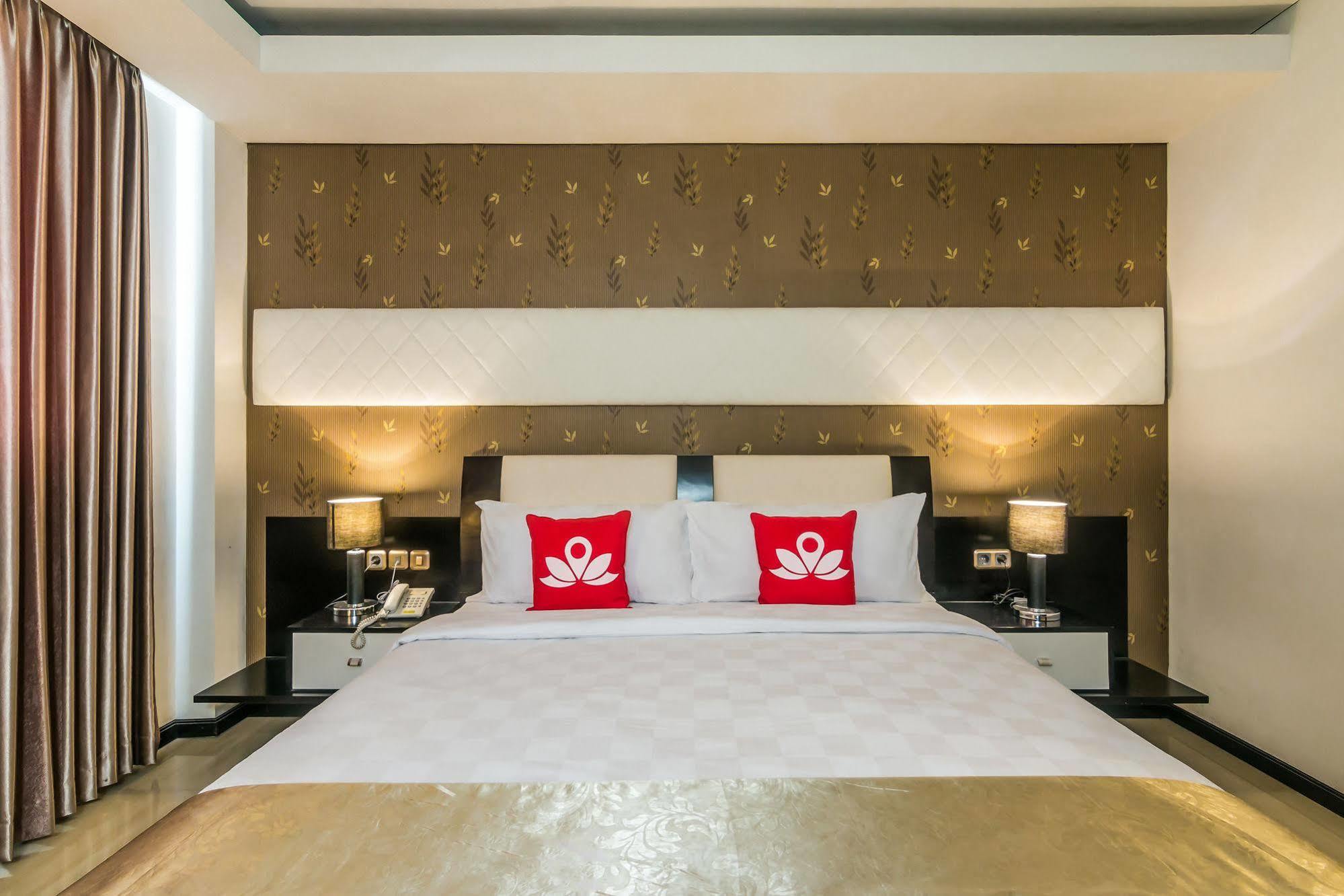 Zen Rooms Denpasar Marlboro Exterior photo
