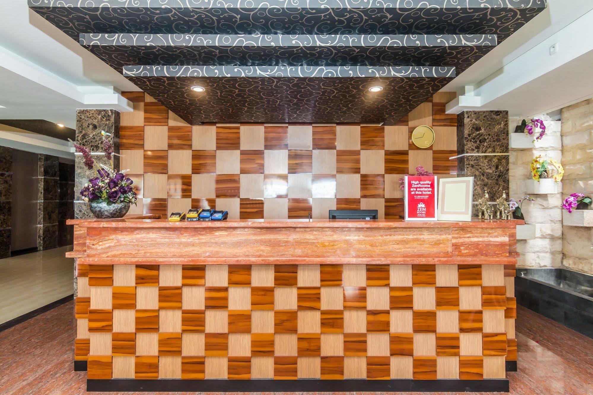Zen Rooms Denpasar Marlboro Exterior photo