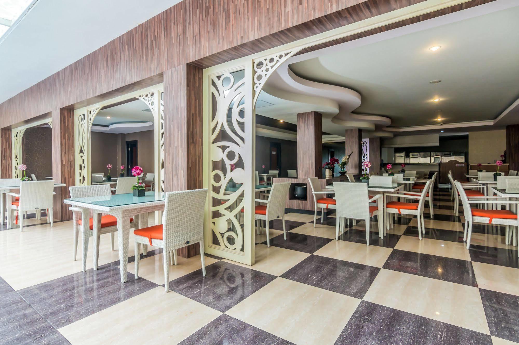 Zen Rooms Denpasar Marlboro Exterior photo